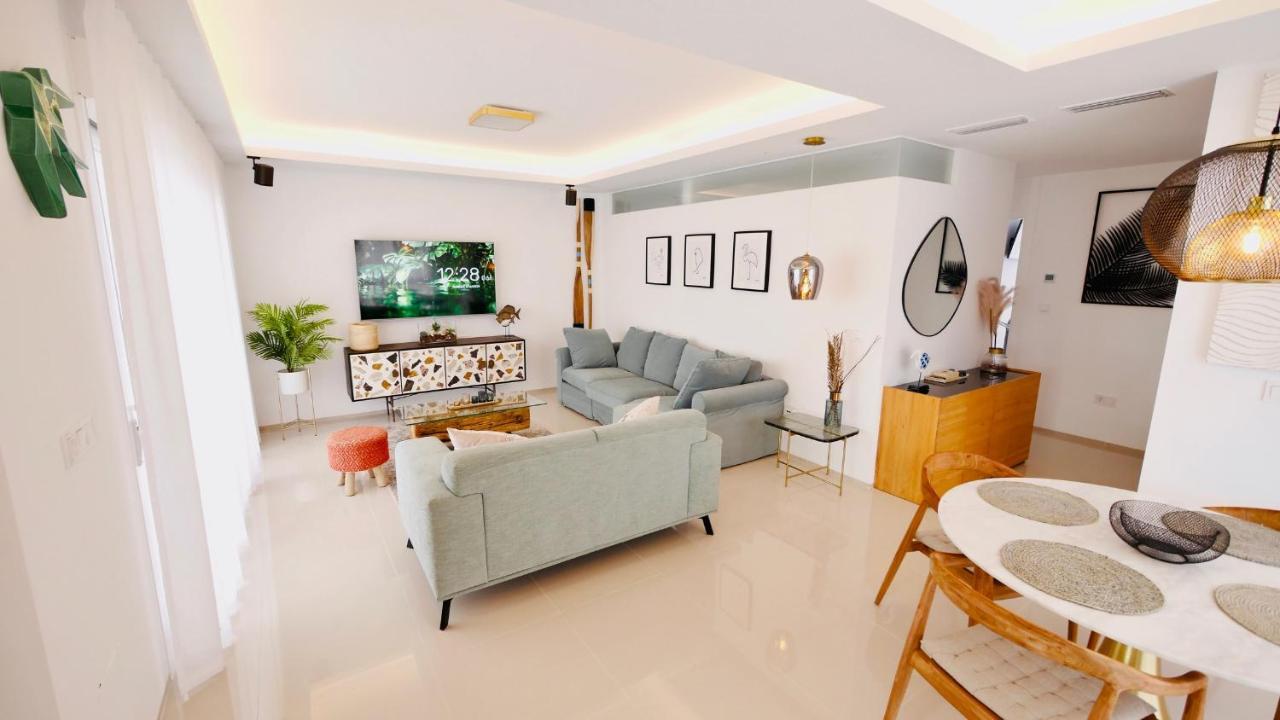 Fortuna Penthouse With Roof Terrace, Ac And Pool ロハレス エクステリア 写真